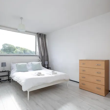 Spacious 3 Bed Apartment By University Free Wifi And Netflix Leeds  Extérieur photo