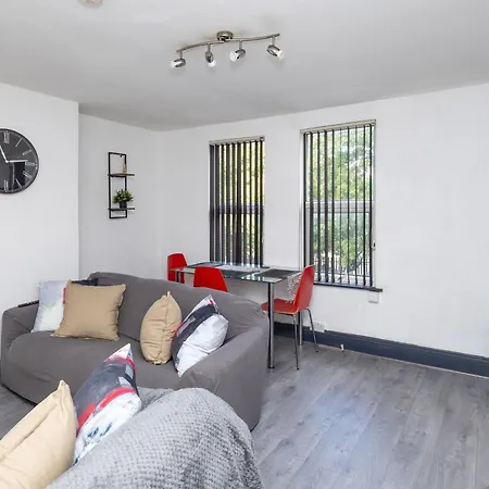 Spacious 3 Bed Apartment By University Free Wifi And Netflix Leeds  Extérieur photo