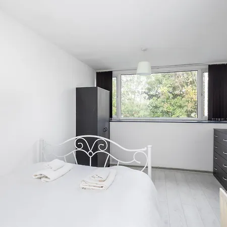 Spacious 3 Bed Apartment By University Free Wifi And Netflix Leeds  Extérieur photo